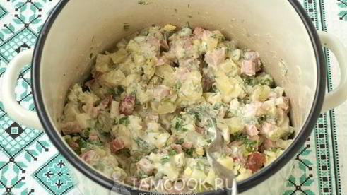 окрошка с помидорами на сыворотке