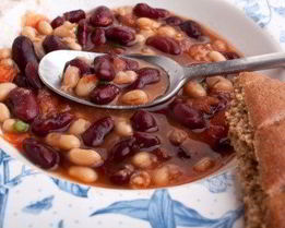 Овощной суп с брюквой и фасолью