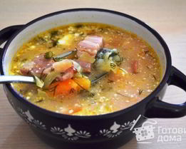 Овощной суп с фасолью и копченостями