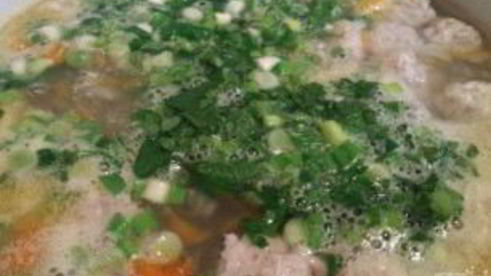 суп с куриными фрикадельками и овощами