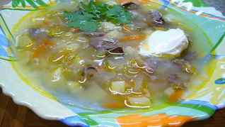 Рассольник с куриными потрошками