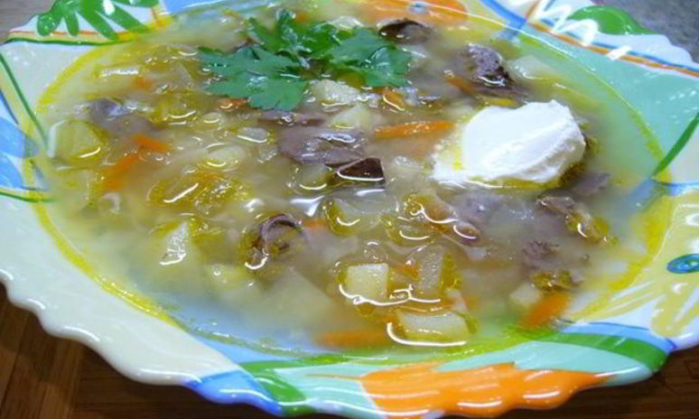 Рецепт рассольника с куриными потрошками