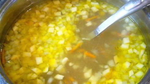 рассольник с куриными потрошками