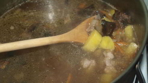 кислые щи с сухими грибами