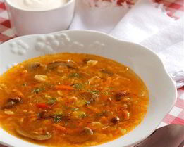 Щи из квашеной капусты на грибном бульоне