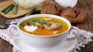 Щи из квашеной капусты со свининой