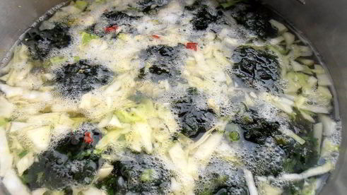 щи крапивные по-русски