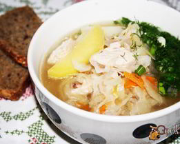 Щи с квашеной капустой, индейкой и копченой колбаской