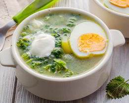 Щи со щавелем и яйцом