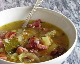 Шотландский луковый суп с копченой свининой