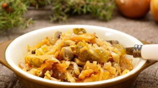 Капустная солянка с грибами