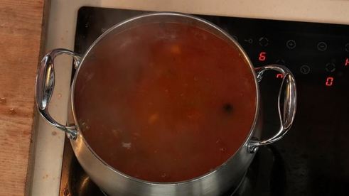 сборная солянка на говяжьем бульоне