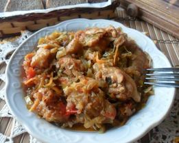 Солянка из капусты с мясом свинины