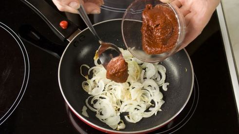 солянка с копченой грудинкой