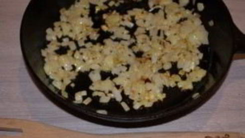 солянка с курицей и колбасой