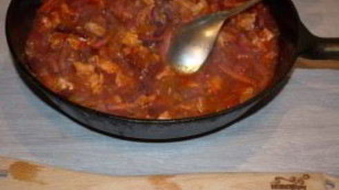 солянка с курицей и колбасой