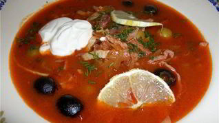 Солянка с мясом и картошкой