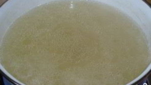 солянка с мясом и колбасой