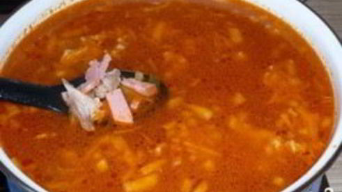 солянка с мясом и колбасой