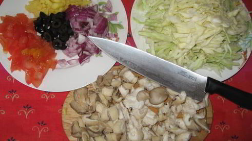 солянка тушеная свиная с вешенками