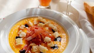 Суп из дыни с прошутто по-тоскански