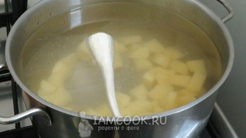 суп из колбасного сыра