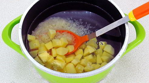 суп из рыбной консервы с рисом