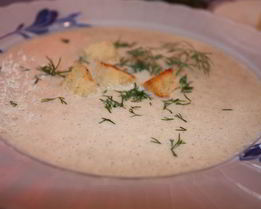 Ароматный грибной суп-пюре из шампиньонов с тимьяном