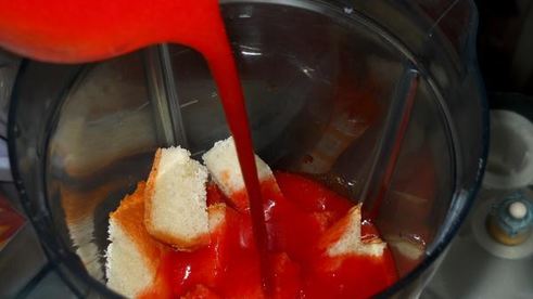 холодный томатный суп-пюре сальморехо