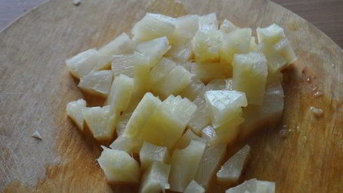 морковно-сливочный суп-пюре с карри и ананасами