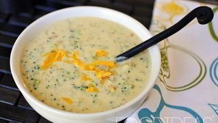 Суп-пюре из брокколи и сыра