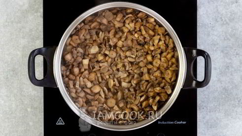 суп-пюре из шампиньонов с чесноком