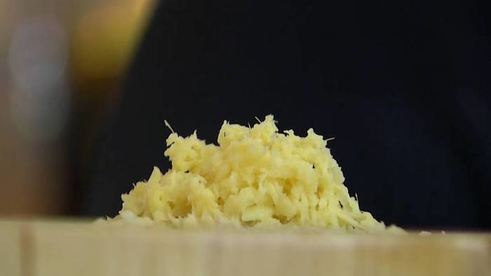 суп-пюре из цветной капусты с имбирем