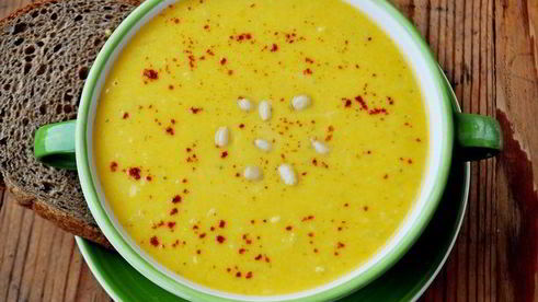 суп-пюре из тыквы с тахиной