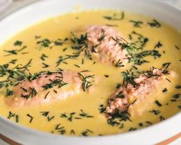 Суп-пюре с кнелями из лосося