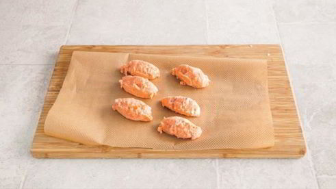 суп-пюре с кнелями из лосося