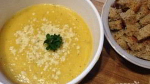 суп-пюре с тыквой и сельдереем