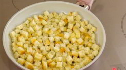 тыквенный суп-пюре с ароматными сухариками