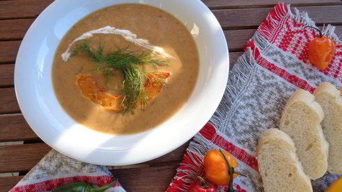 тыквенный суп-пюре с грибами и перцем чили