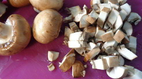 тыквенный суп-пюре с грибами и перцем чили