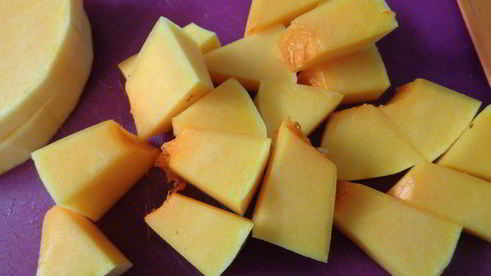 тыквенный суп-пюре с грибами и перцем чили