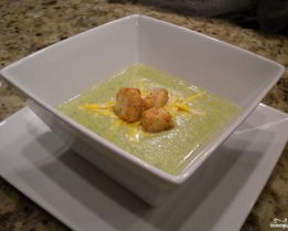 Суп с брокколи и сыром по-быстрому