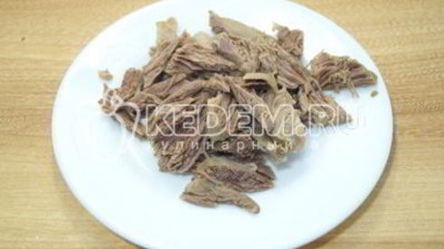 суп с говядиной и лапшой