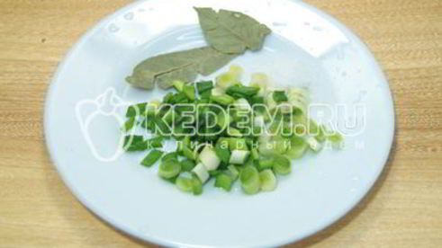 суп с говядиной и лапшой