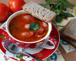 Суп с охотничьими колбасками