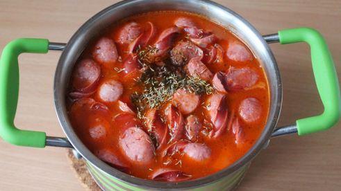 суп с охотничьими колбасками