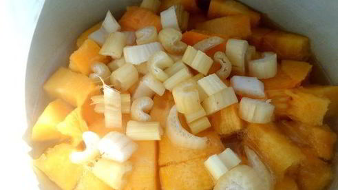 сырно-макаронный суп и чипсы из лаваша