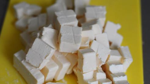 сырный крем-суп с грибами и сельдереем