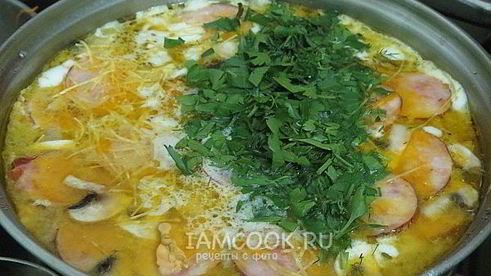 сырный суп из плавленного сыра с колбасой