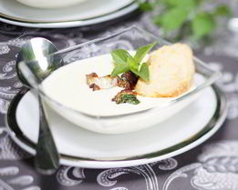 Сырный суп с белыми грибами